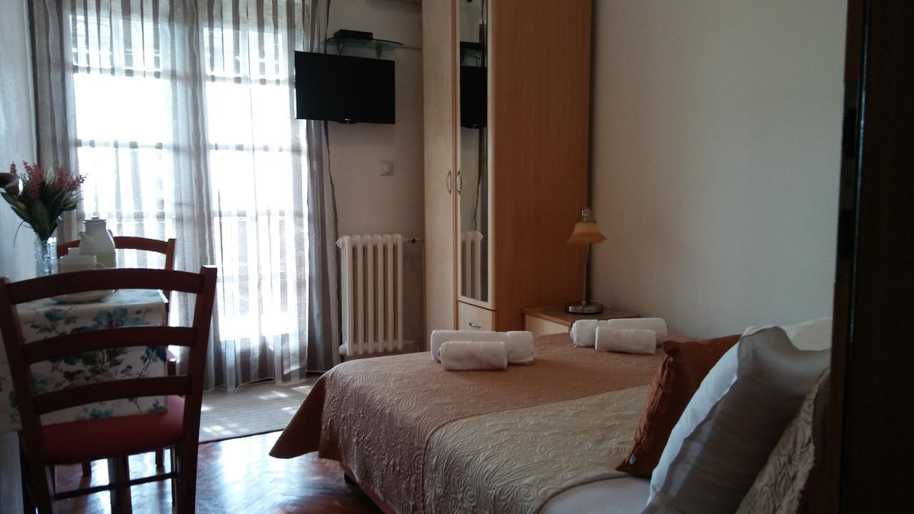 Guest House Villa Castio Petrovac エクステリア 写真