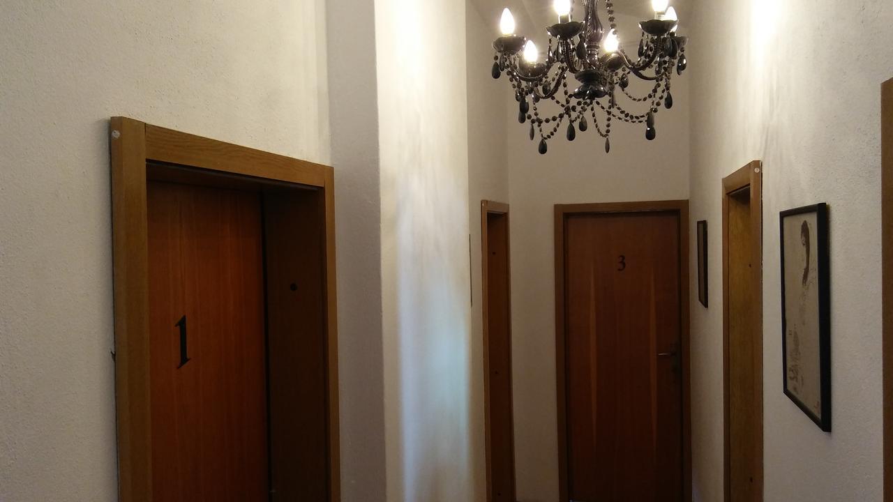 Guest House Villa Castio Petrovac エクステリア 写真