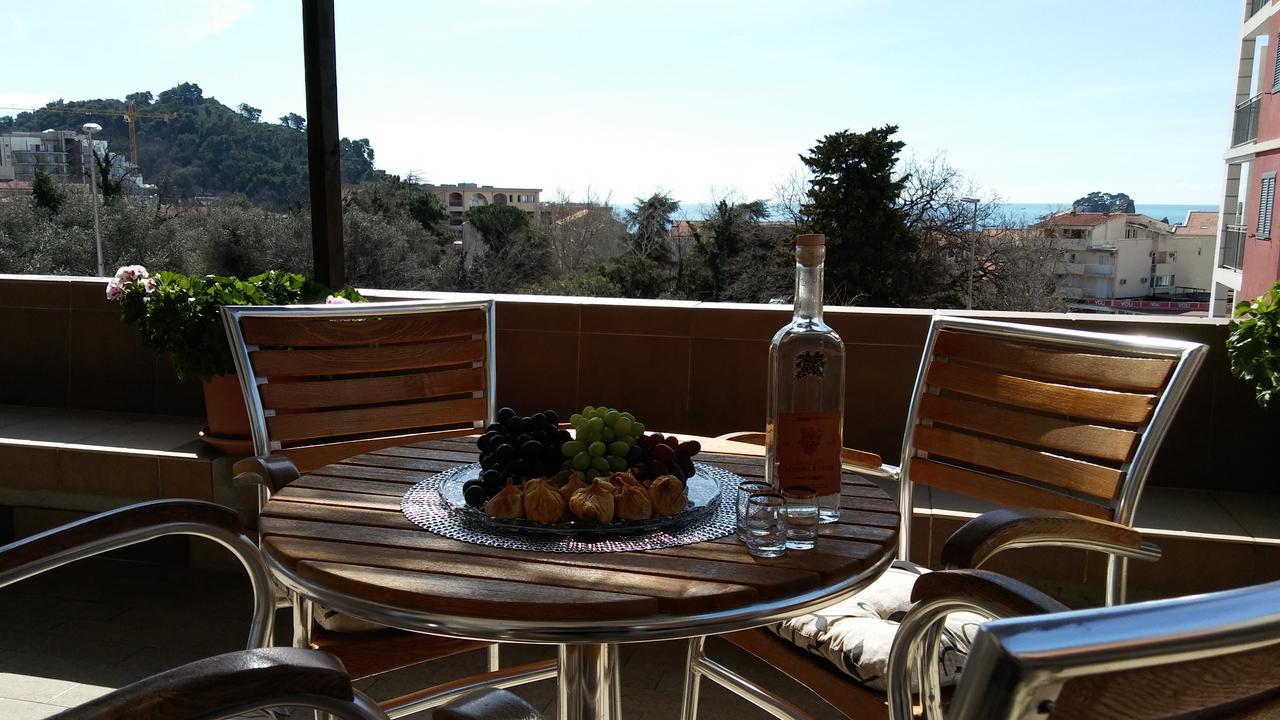Guest House Villa Castio Petrovac エクステリア 写真