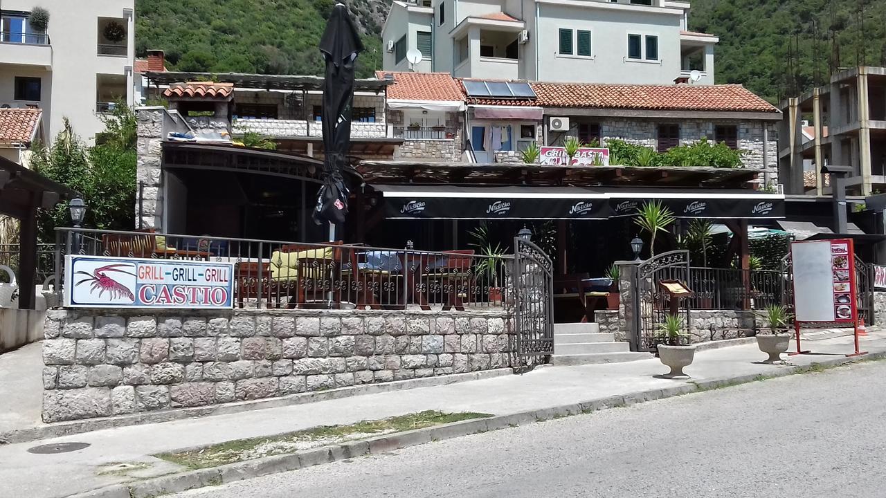 Guest House Villa Castio Petrovac エクステリア 写真