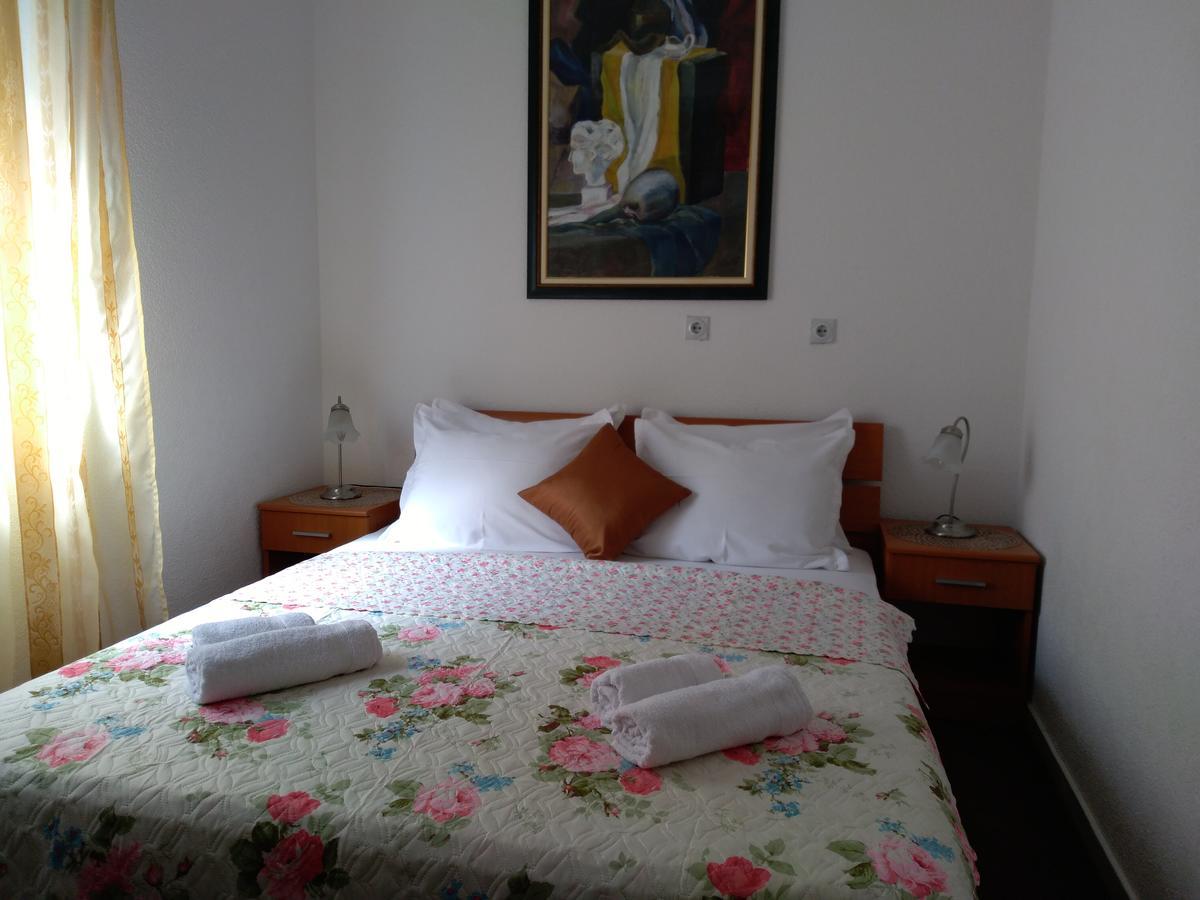 Guest House Villa Castio Petrovac エクステリア 写真